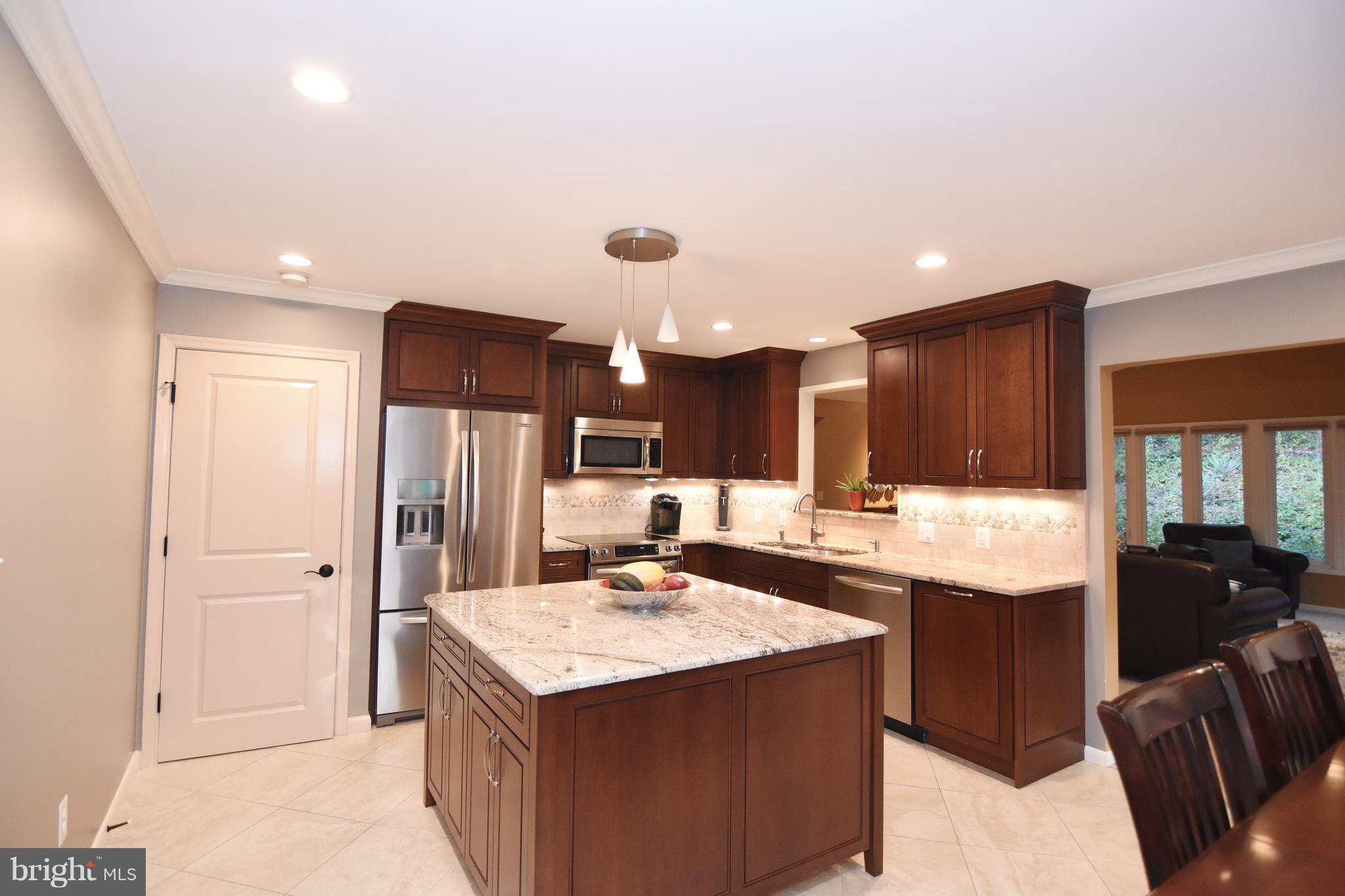 447 Walnut Drive Edgewater, MD 21037 - Photo 5 of 30 A Chef's Delight