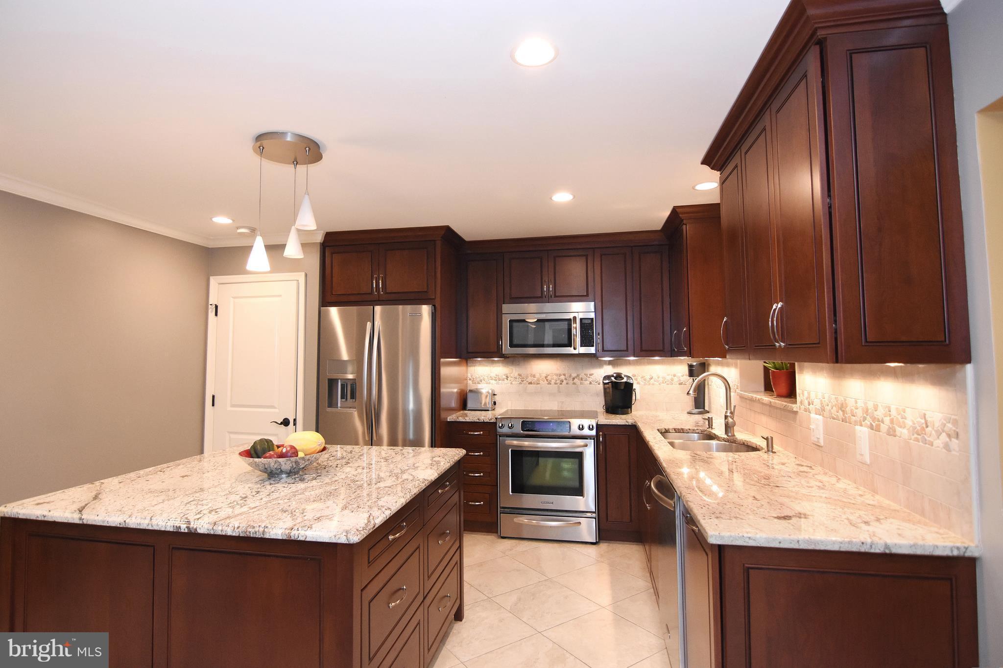 447 Walnut Drive Edgewater, MD 21037 - Photo 6 of 30 Stainless Appliances & 42" Cabinets