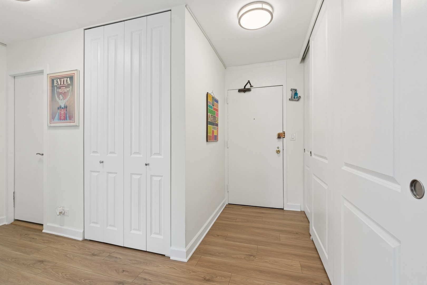 5455 North Sheridan Road, Unit 812 Chicago, IL 60640 - Photo 12 of 20 Gallery Image 12