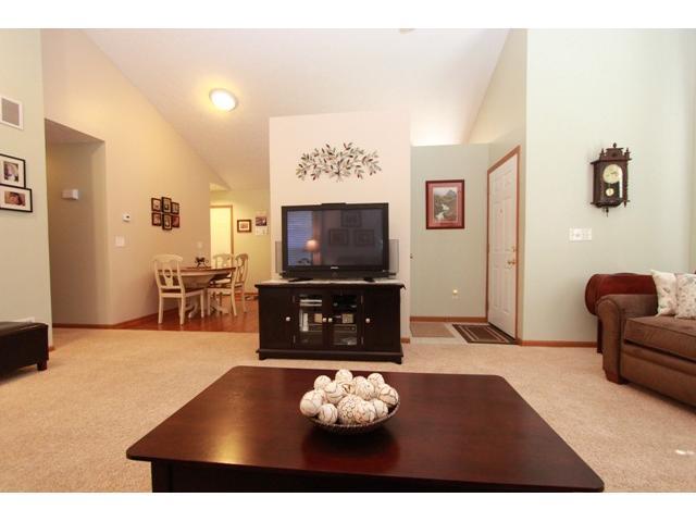 6112 Murphys Pond Road, Unit R Canal Winchester, OH 43110 - Photo 3 of 14