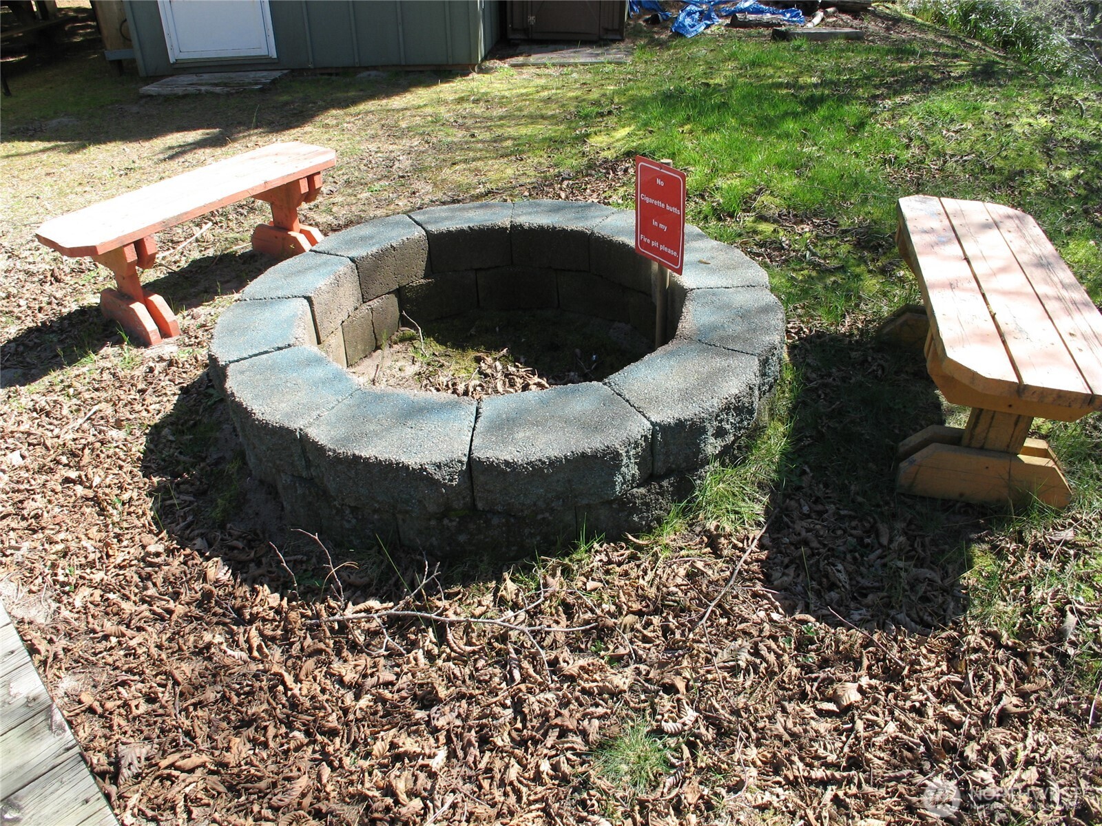 33117 H Place Ocean Park, WA 98640 - Photo 17 of 25 a vase of flowers sitting on a table