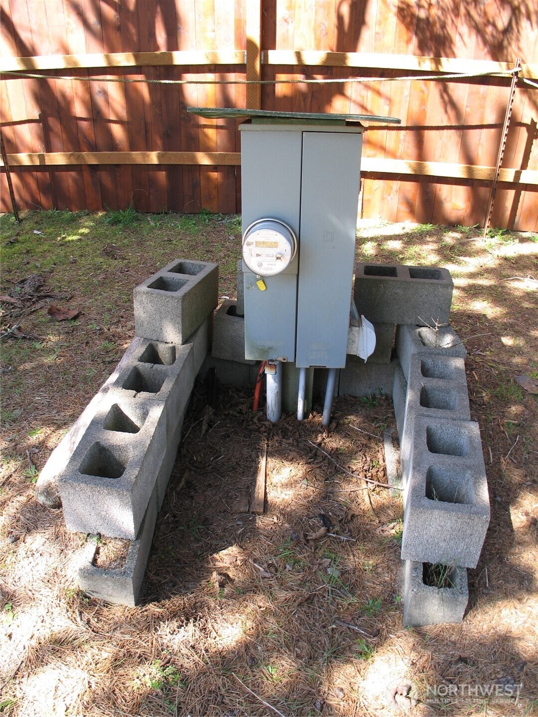 33117 H Place Ocean Park, WA 98640 - Photo 6 of 25 a living room with furniture