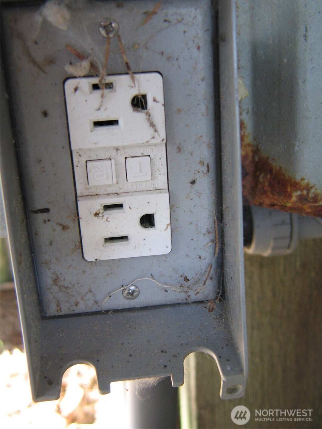 33117 H Place Ocean Park, WA 98640 - Photo 9 of 25 a bathroom with a sink and mirror