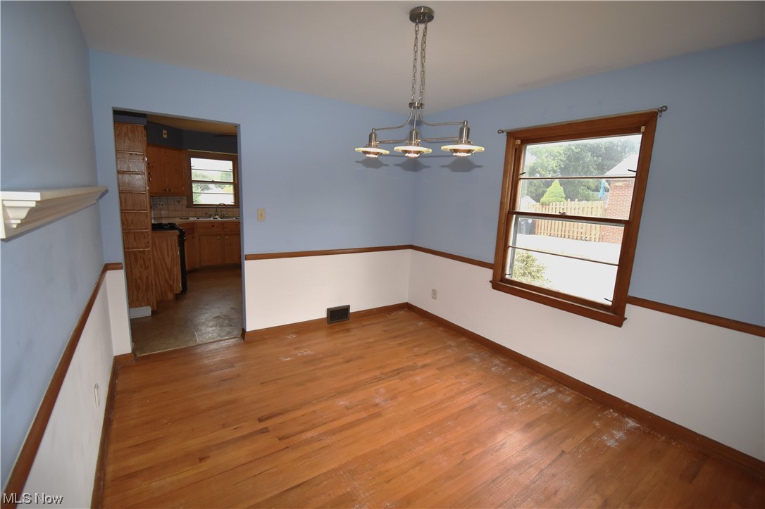 640 Yerrick Road Akron, OH 44312 - Photo 9 of 24 Dining Room