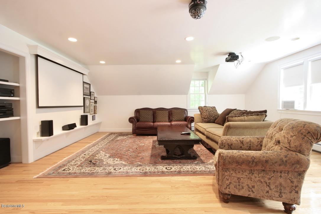 12 Prospect Hill Road Stockbridge, MA 01262 - Photo 20 of 30 a living room with furniture