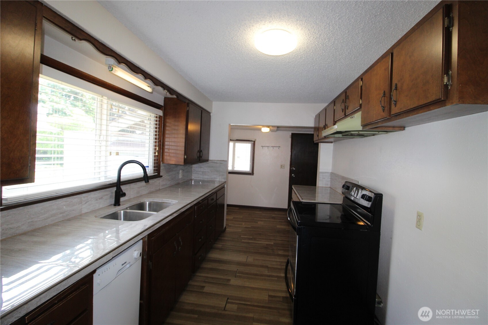 359 Southwest 9th Street Chehalis, WA 98532 - Photo 7 of 21
