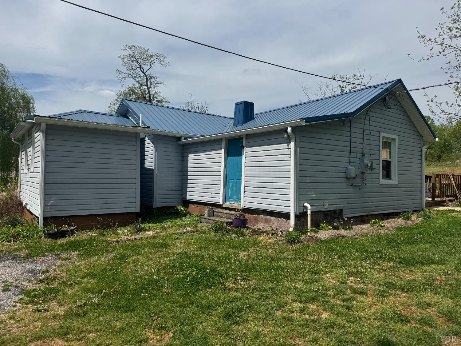 912 Oakville Road Appomattox, VA 24522 - Photo 2 of 9