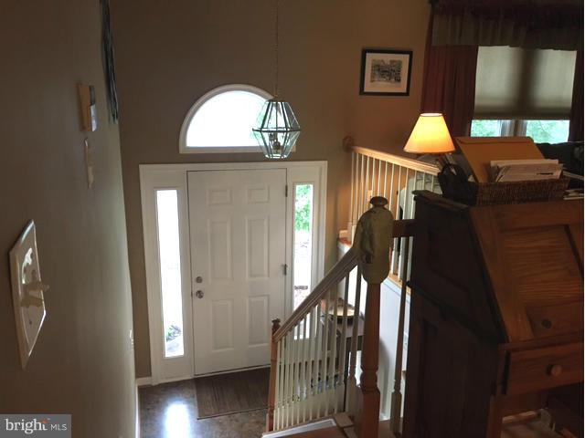 8107 Hog Neck Road Pasadena, MD 21122 - Photo 9 of 27 a view of a livingroom with furniture