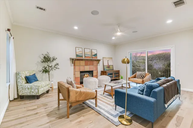 $695,000 | 5507 Oakwood Cove, Unit A2, Austin, TX 78731