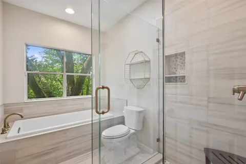 $699,000 | 5507 Oakwood Cove, Unit A2, Austin, TX 78731