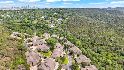 $699,000 | 5507 Oakwood Cove, Unit A2, Austin, TX 78731