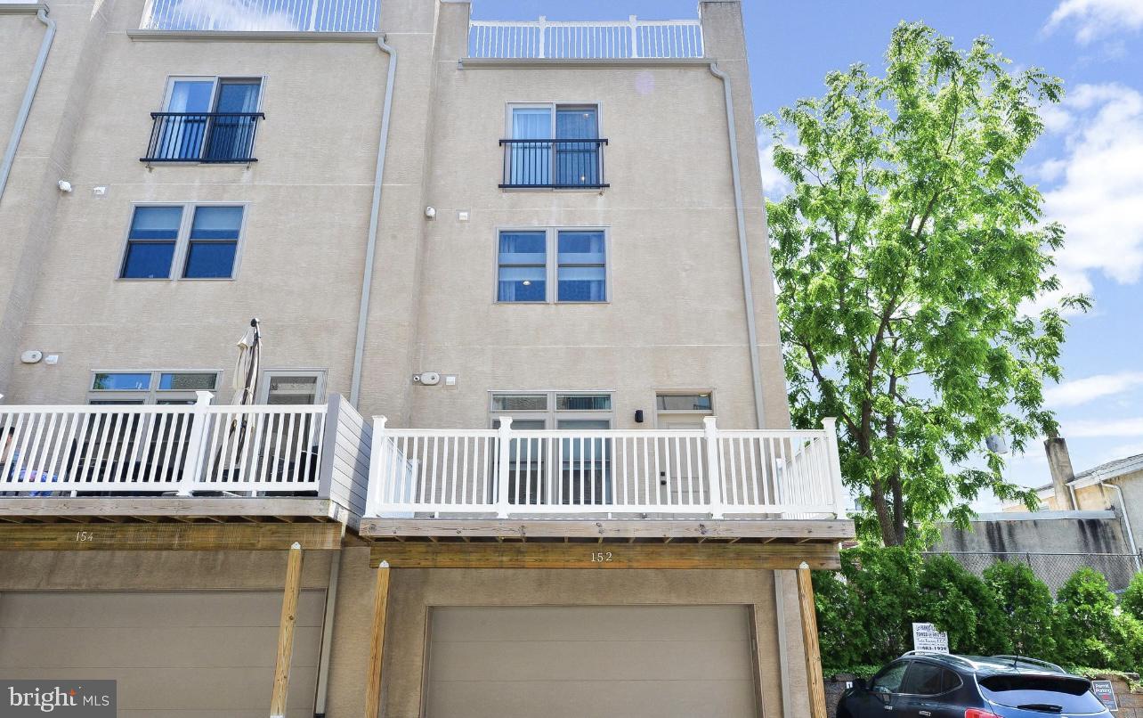 152 Carson Street Philadelphia, PA 19127 - Photo 3 of 114