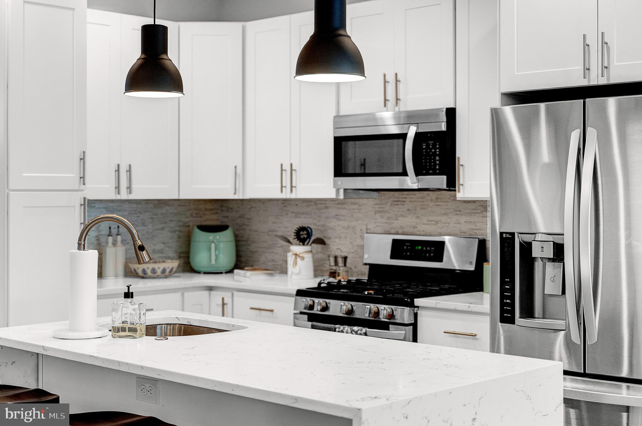 152 Carson Street Philadelphia, PA 19127 - Photo 4 of 114