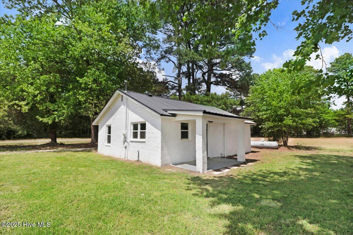 328 Hill Loop Road Goldsboro, NC 27534 - Photo 17 of 18 05-328 Hill Loop Rd-5
