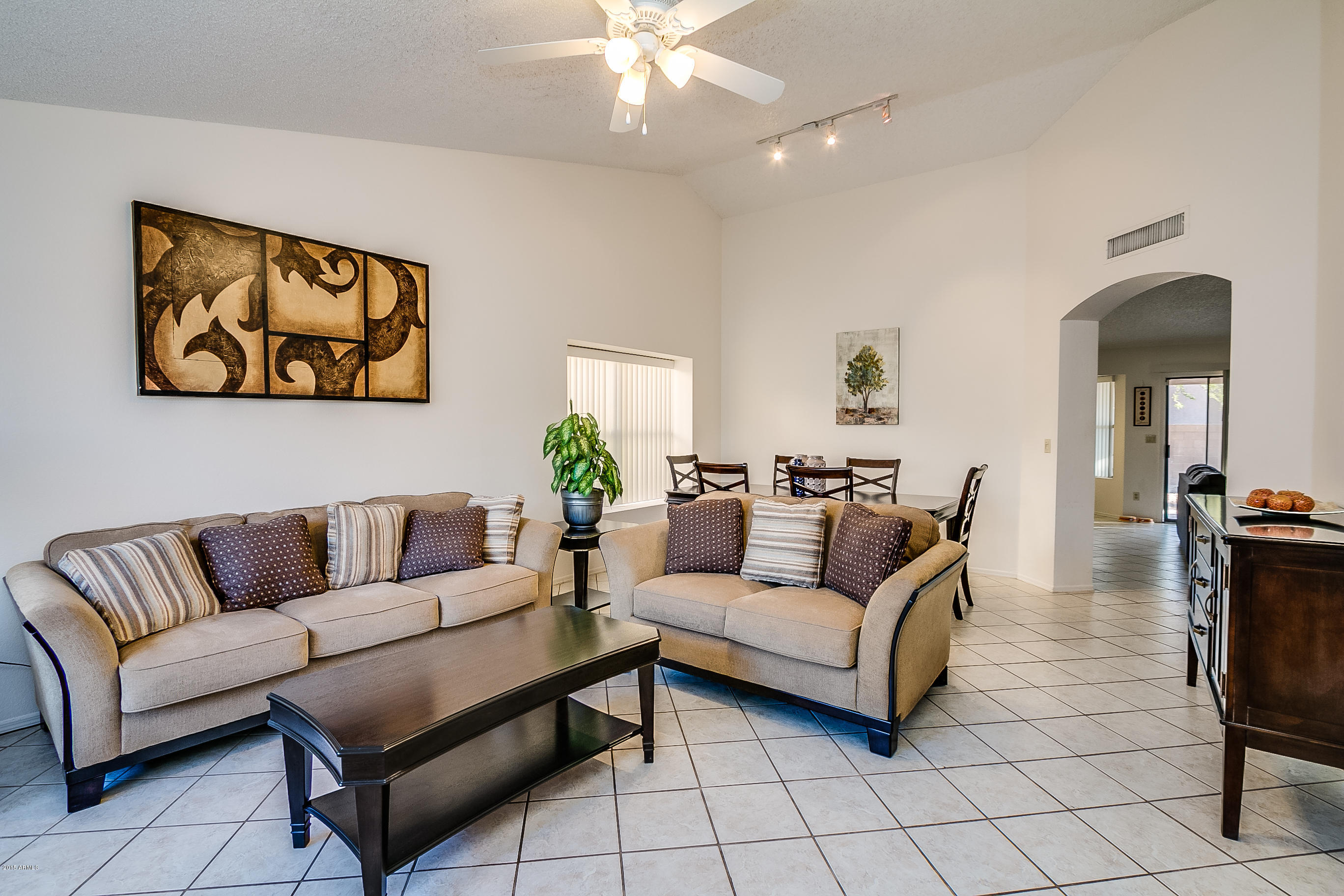 2715 East Rockledge Road Phoenix, AZ 85048 - Photo 5 of 39 Rockledge-005