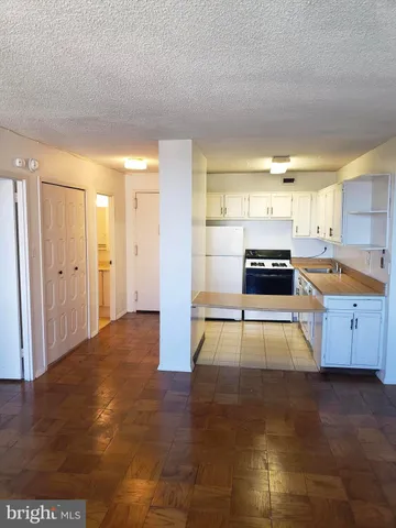 $1,600 | 5225 Pooks Hill Road, Unit 1014S, Bethesda, MD 20814