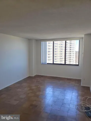 $1,600 | 5225 Pooks Hill Road, Unit 1014S, Bethesda, MD 20814