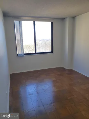 $1,600 | 5225 Pooks Hill Road, Unit 1014S, Bethesda, MD 20814