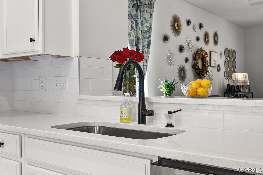 1321 Ewing Pk Loop Midlothian, VA 23113 - Photo 18 of 30 a bathroom with a sink and a mirror