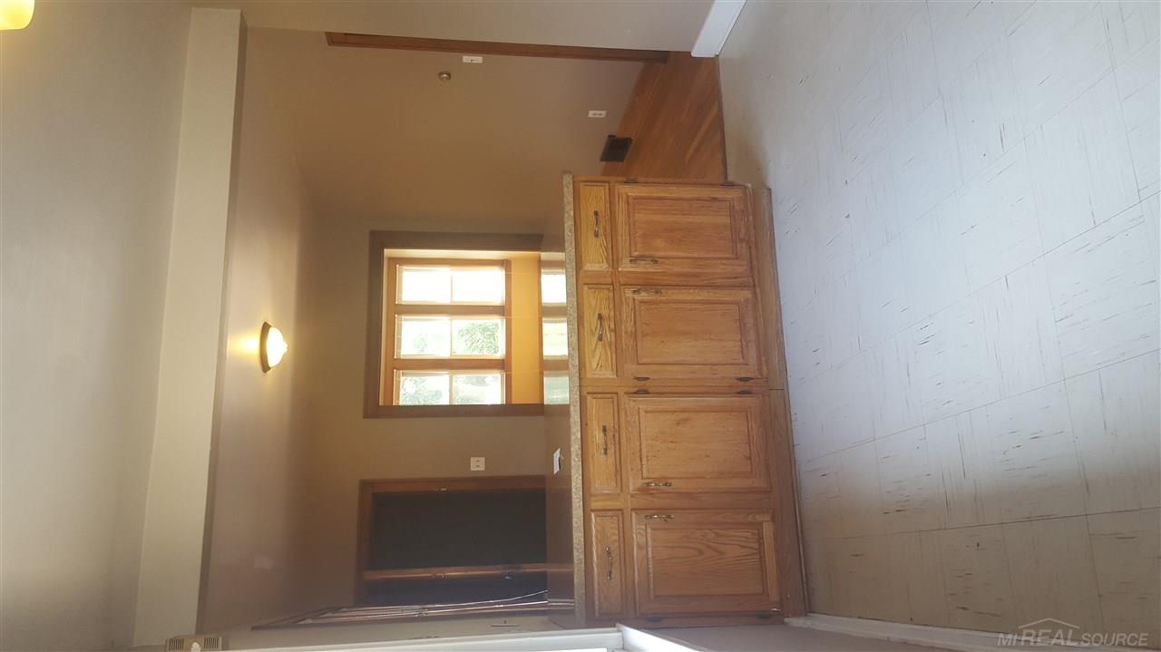 1314 Wayburn Street Grosse Pointe, MI 48230 - Photo 2 of 12