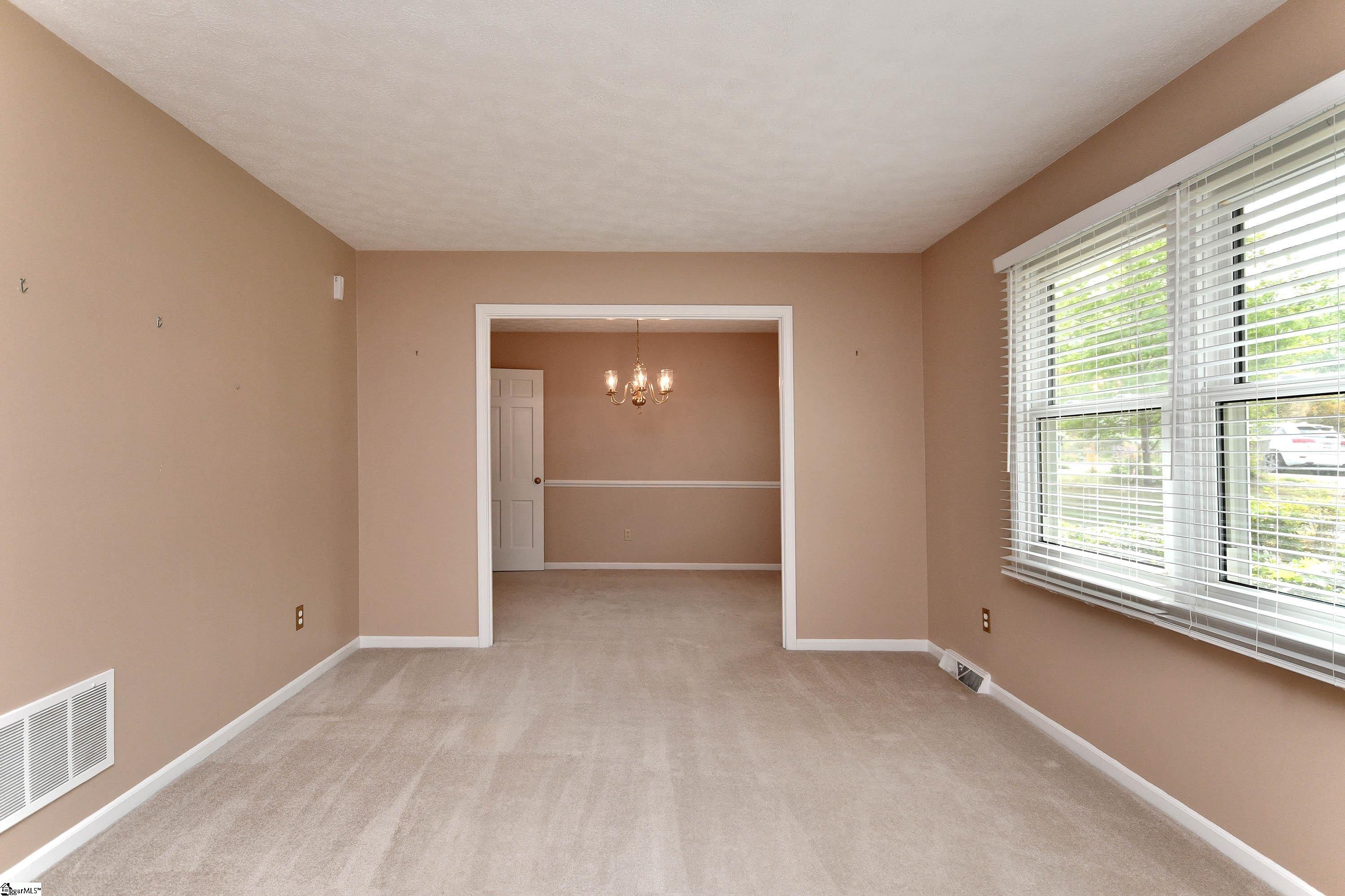 117 Kingsley Drive Mauldin, SC 29662 - Photo 3 of 35