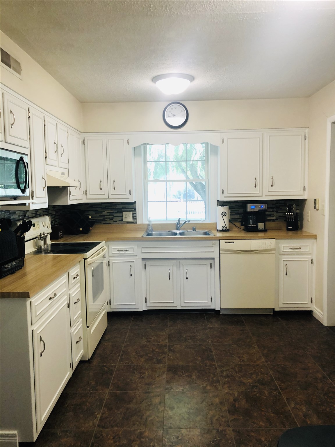 910 Yorktown Road Decatur, IN 46733 - Photo 3 of 11