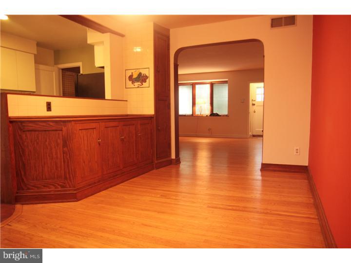 7319 Sherwood Road Philadelphia, PA 19151 - Photo 5 of 12 Dining Room