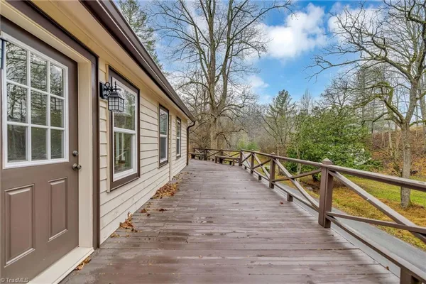 $349,900 | 7 Legra Road, Grassy Creek, NC 28631