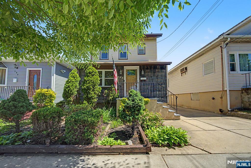 288 Maple Street Secaucus, NJ 07094 - Photo 2 of 29