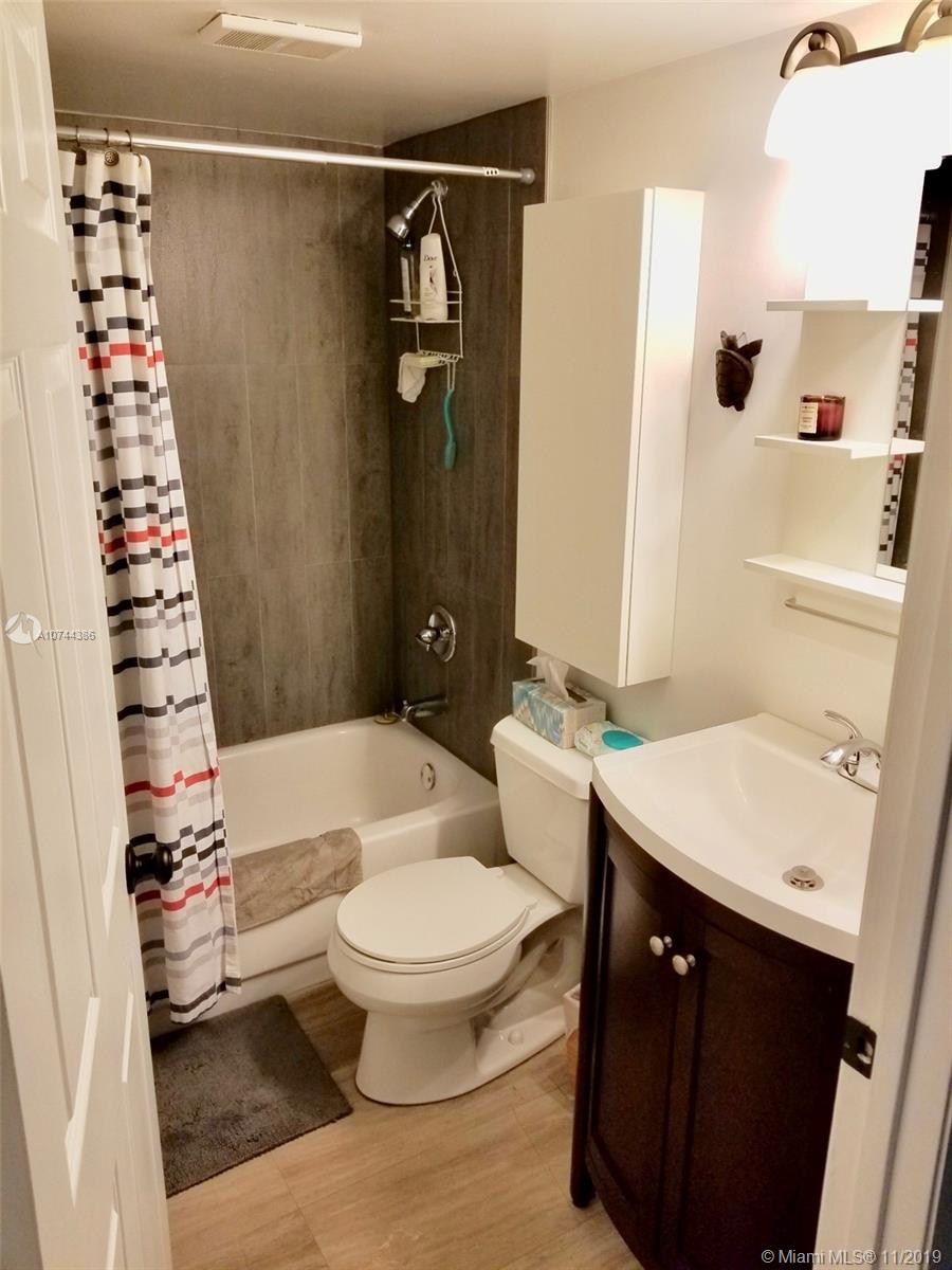 560 South Park Road, Unit 227 Hollywood, FL 33021 - Photo 12 of 29