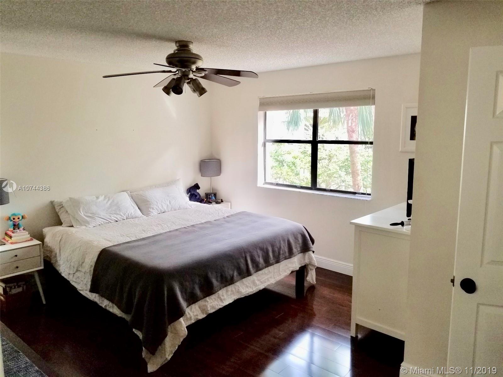 560 South Park Road, Unit 227 Hollywood, FL 33021 - Photo 8 of 29
