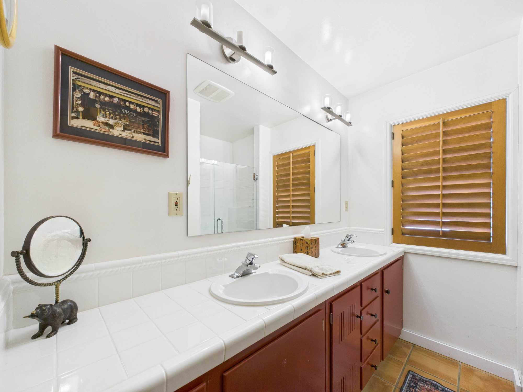 320 Pine Street Hailey, ID 83333 - Photo 12 of 25 Bath Room 1