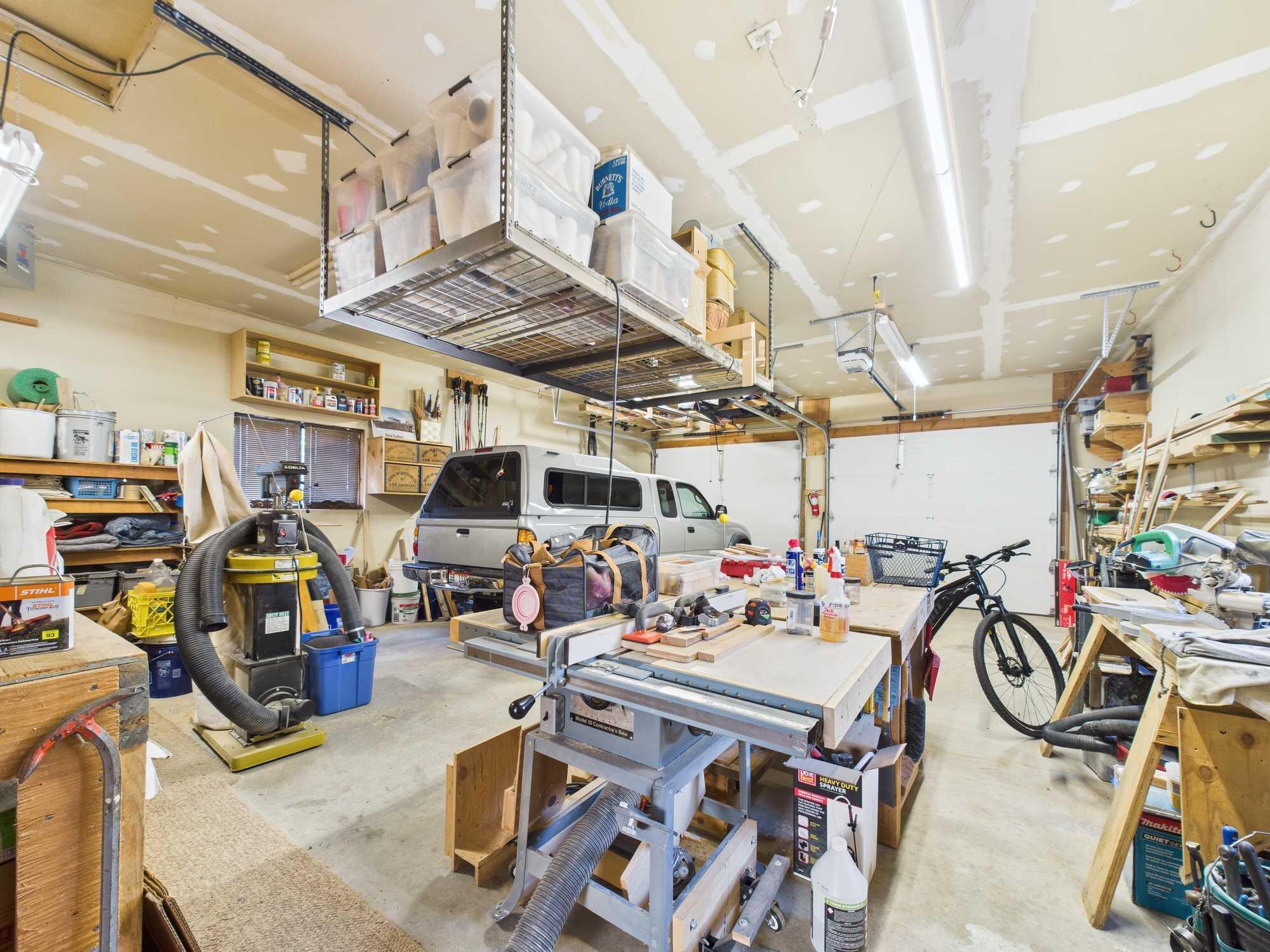 320 Pine Street Hailey, ID 83333 - Photo 22 of 25 Garage