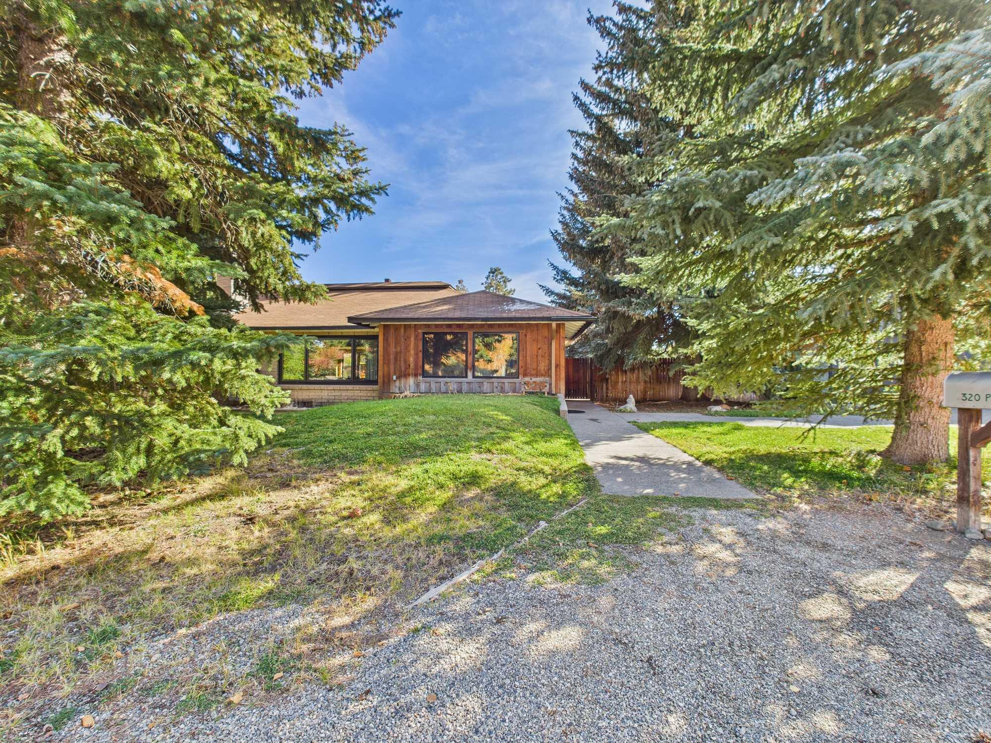 320 Pine Street Hailey, ID 83333 - Photo 25 of 25 Front of Home