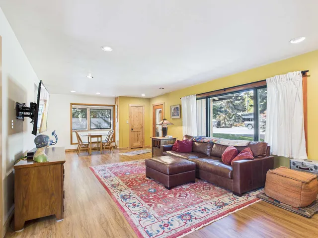 $895,000 | 320 Pine Street, Hailey, ID 83333