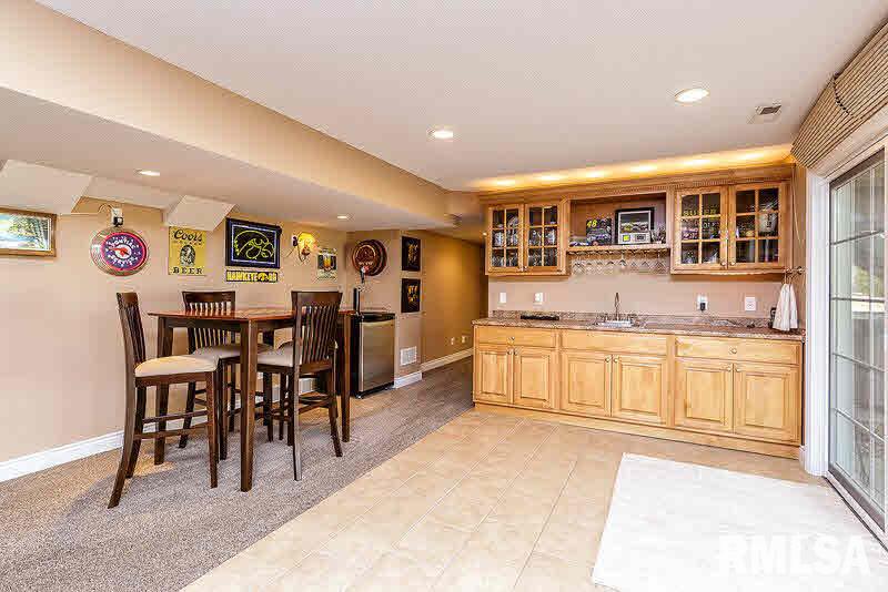 5645 Judge Road Bettendorf, IA 52722 - Photo 19 of 24 Gallery Image 19
