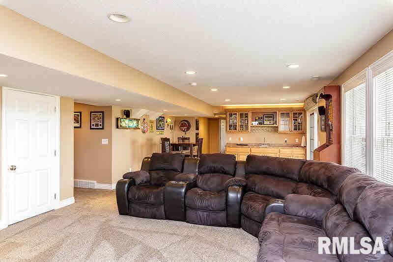 5645 Judge Road Bettendorf, IA 52722 - Photo 21 of 24 Gallery Image 21
