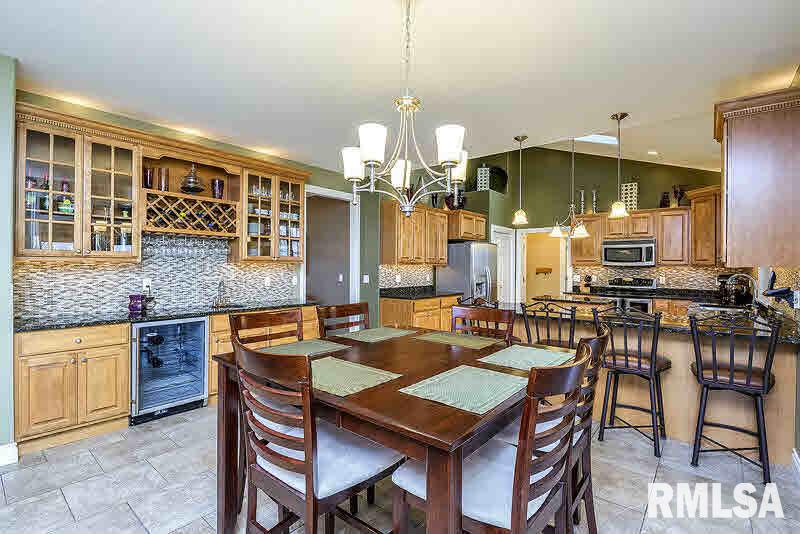 5645 Judge Road Bettendorf, IA 52722 - Photo 7 of 24 Gallery Image 7