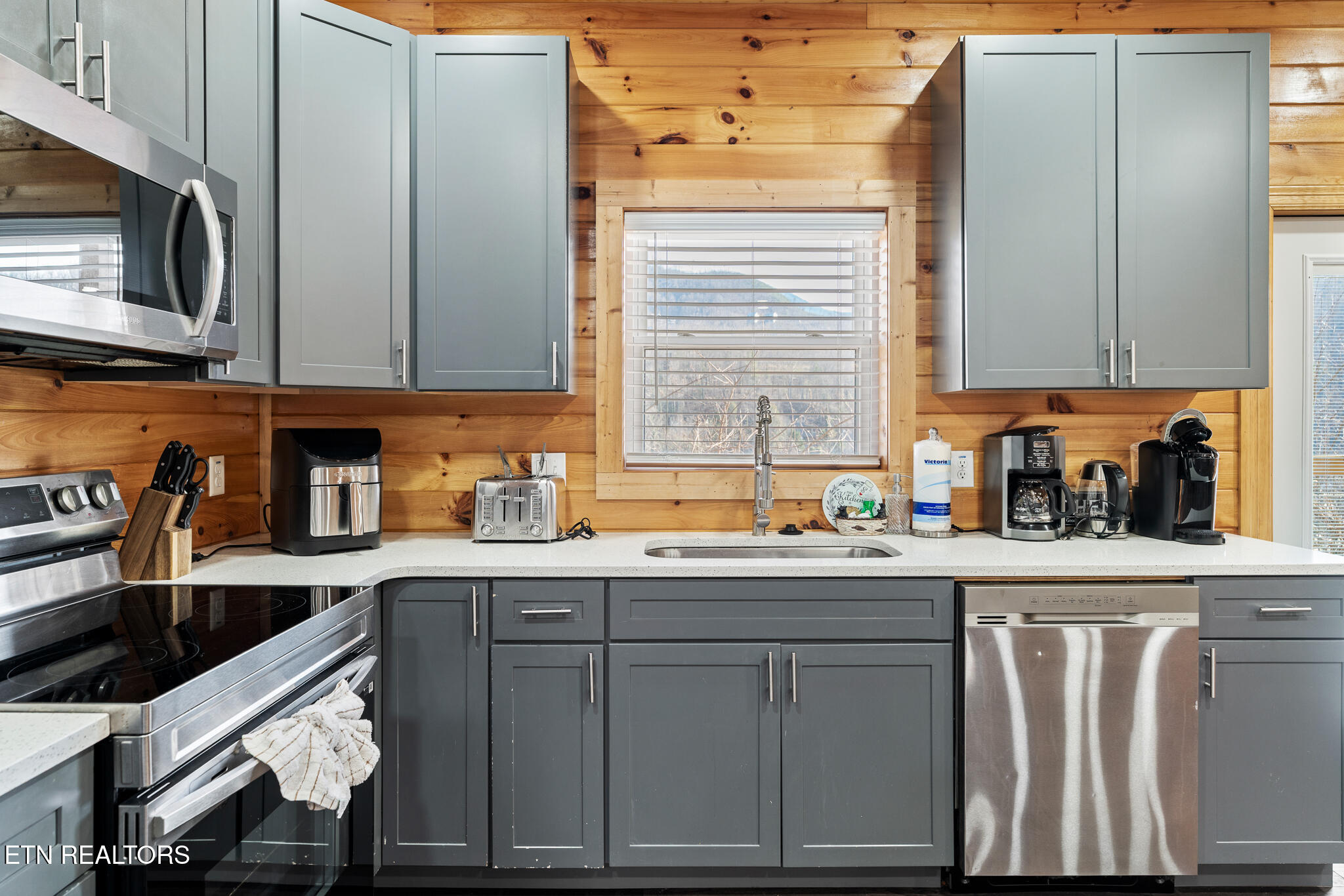 139 Water Tower Road Gatlinburg, TN 37738 - Photo 7 of 59 untitled-7