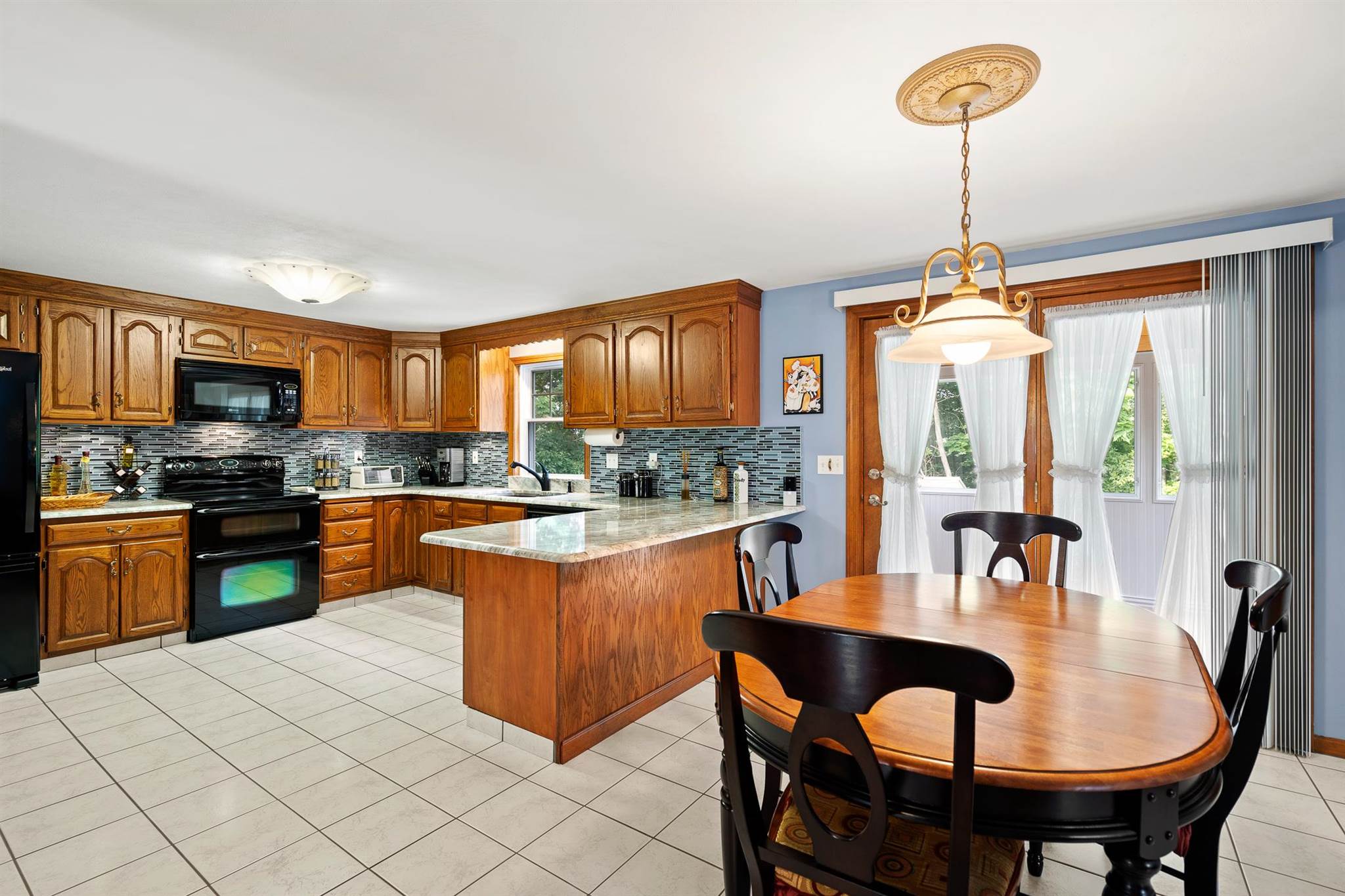 13 Stanwood Road Salem, NH 03079 - Photo 10 of 36