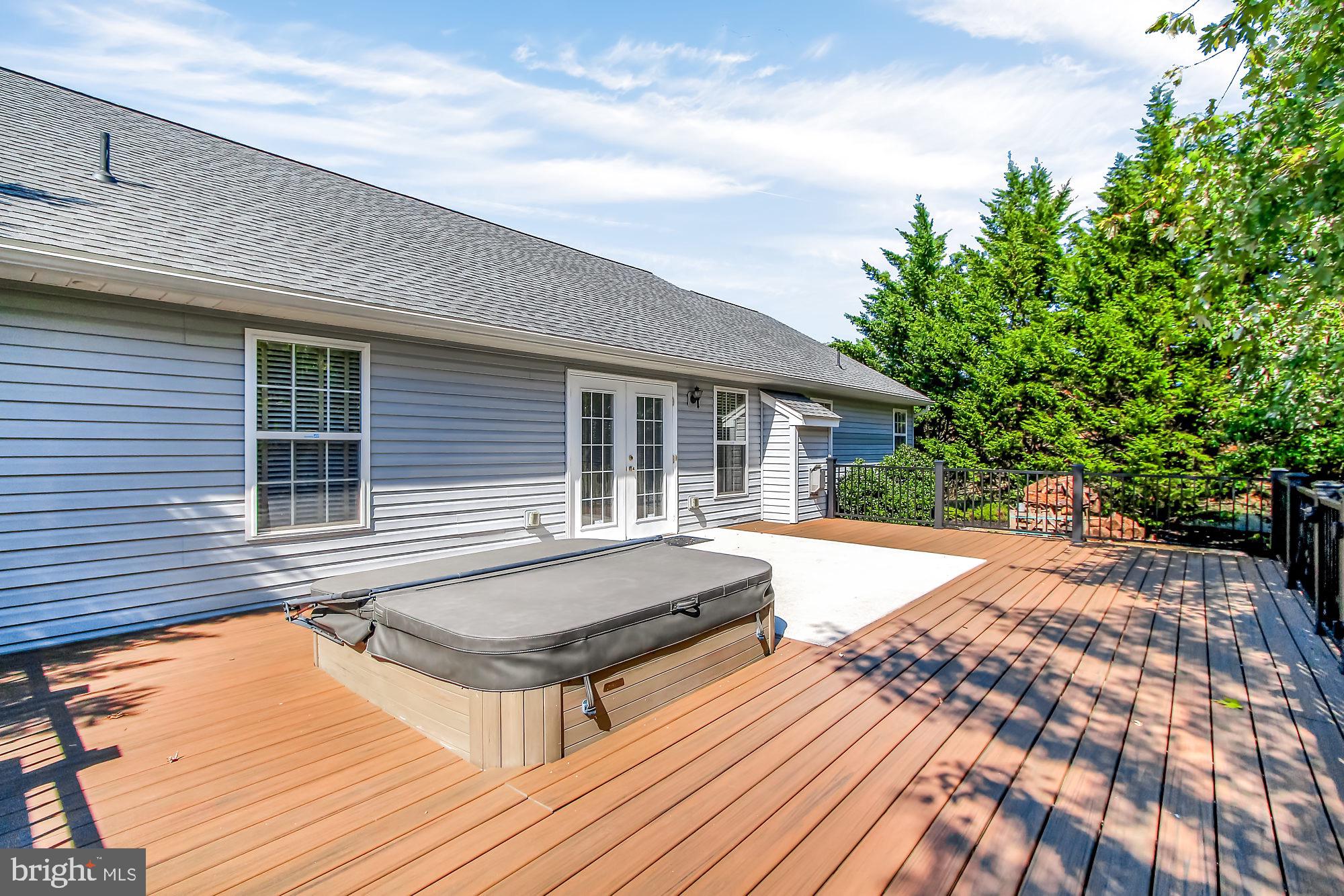 1170 Saddleback Road York, PA 17408 - Photo 23 of 31 View From Shed Towards Composite Deck & Fence