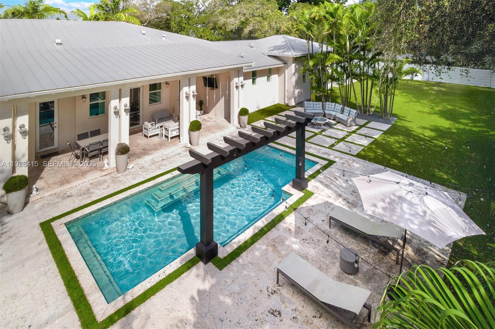 7222 Southwest 79th Terrace Miami, FL 33143 - Photo 32 of 43