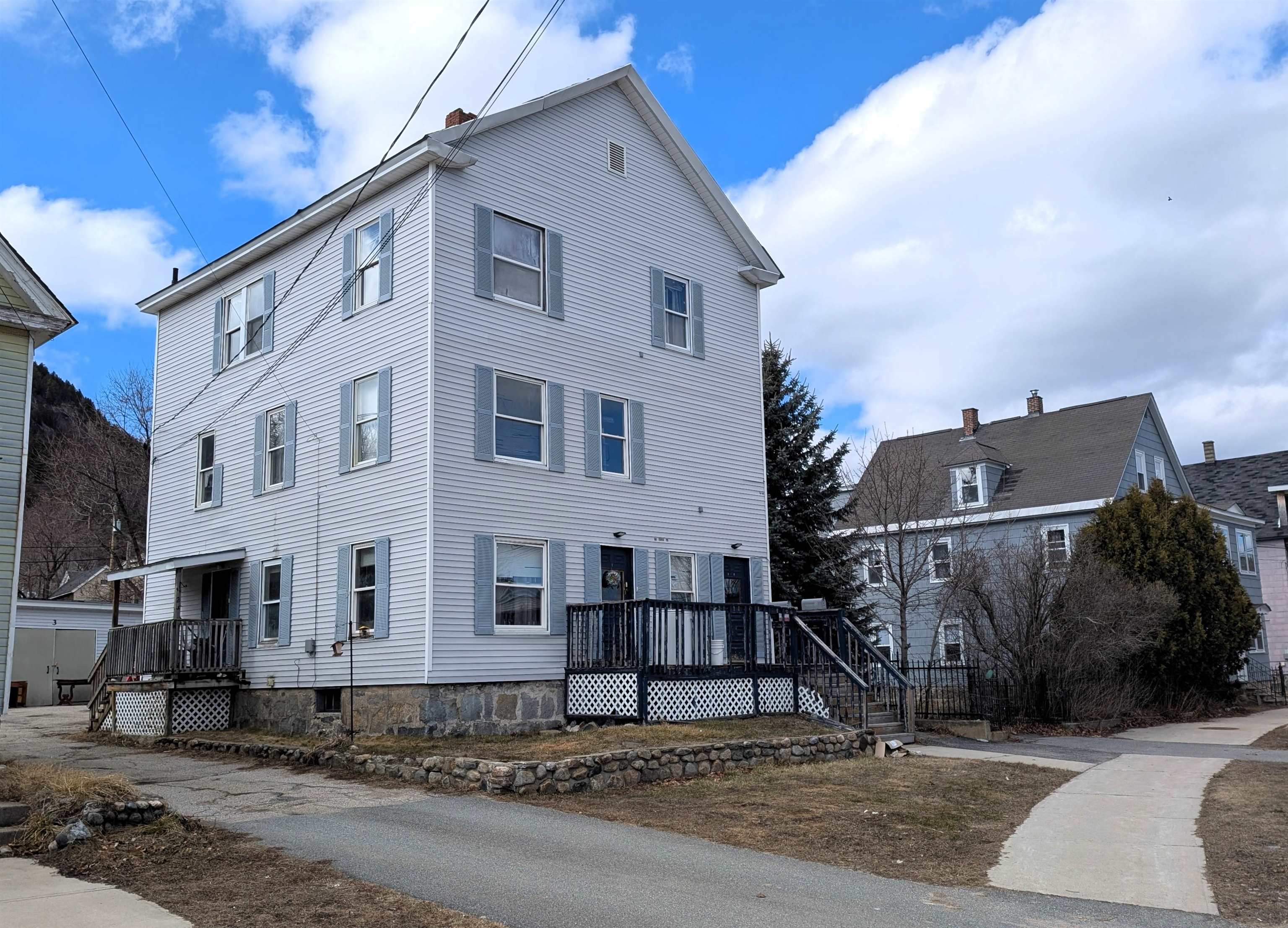 25 Wight Street Berlin, NH 03570 - Photo 2 of 19
