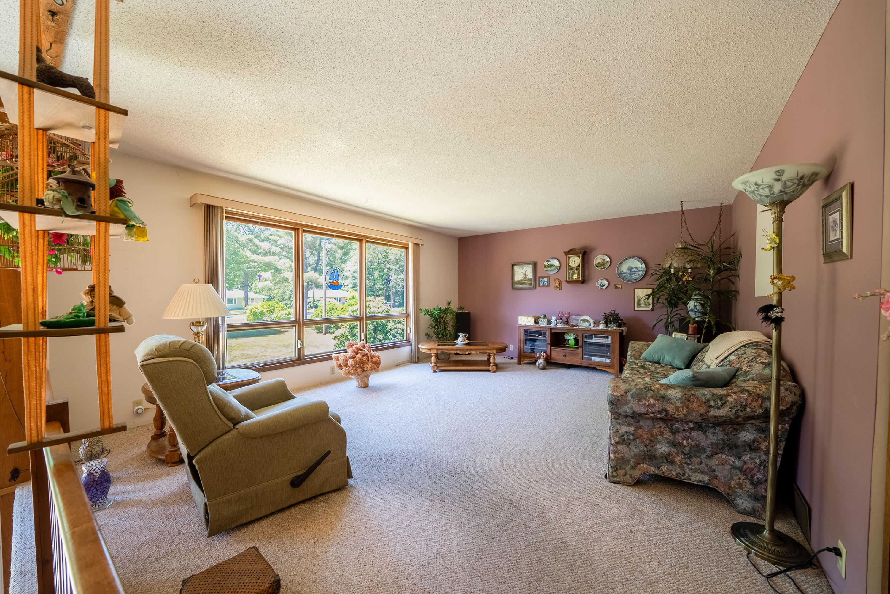 480 North Peterson Road Muskegon, MI 49445 - Photo 11 of 33 17. Living Room 1