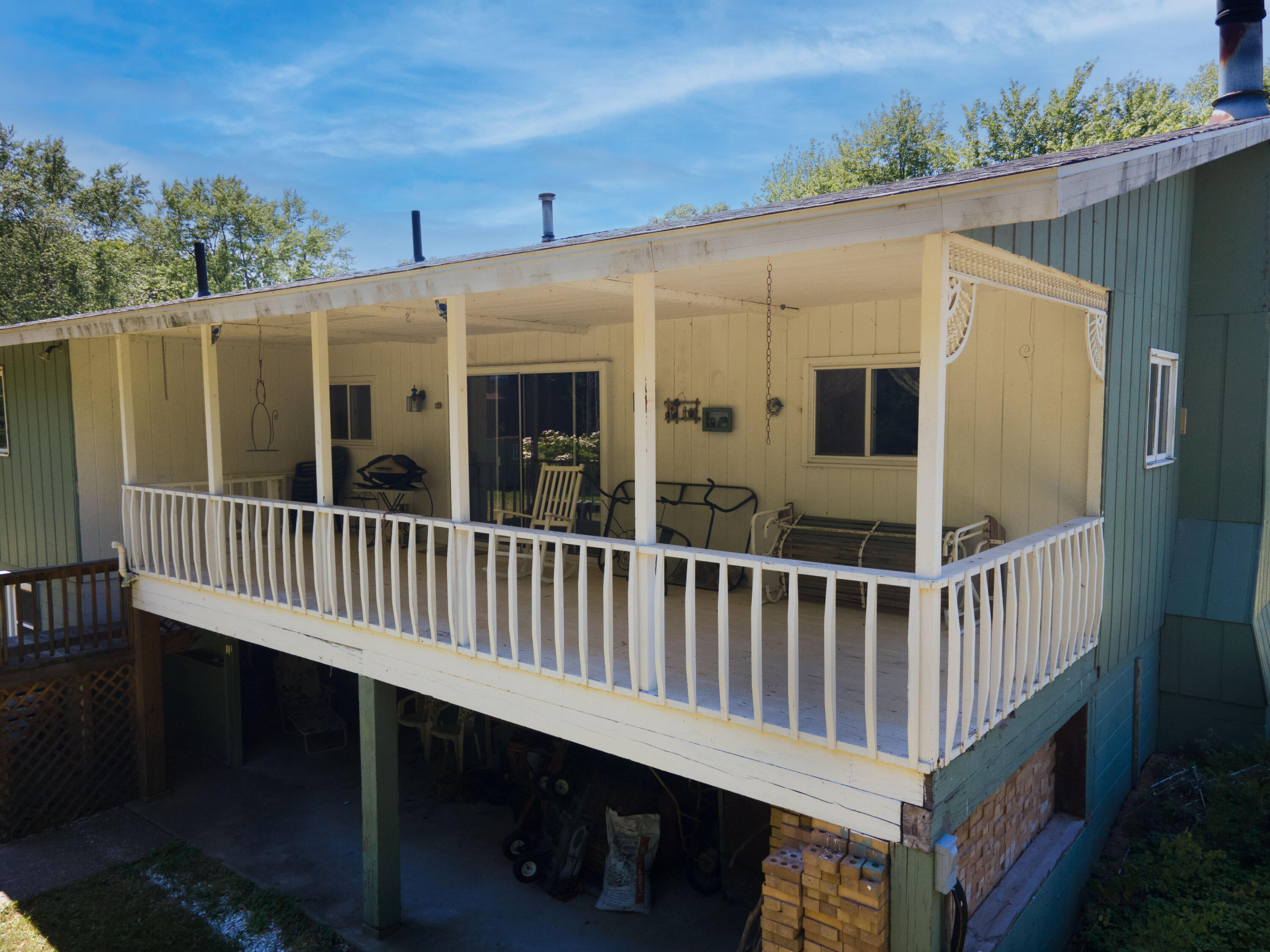 480 North Peterson Road Muskegon, MI 49445 - Photo 8 of 33 8. Deck