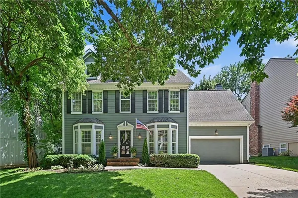 $935,000 | 4949 West 129th Street, Leawood, KS 66209