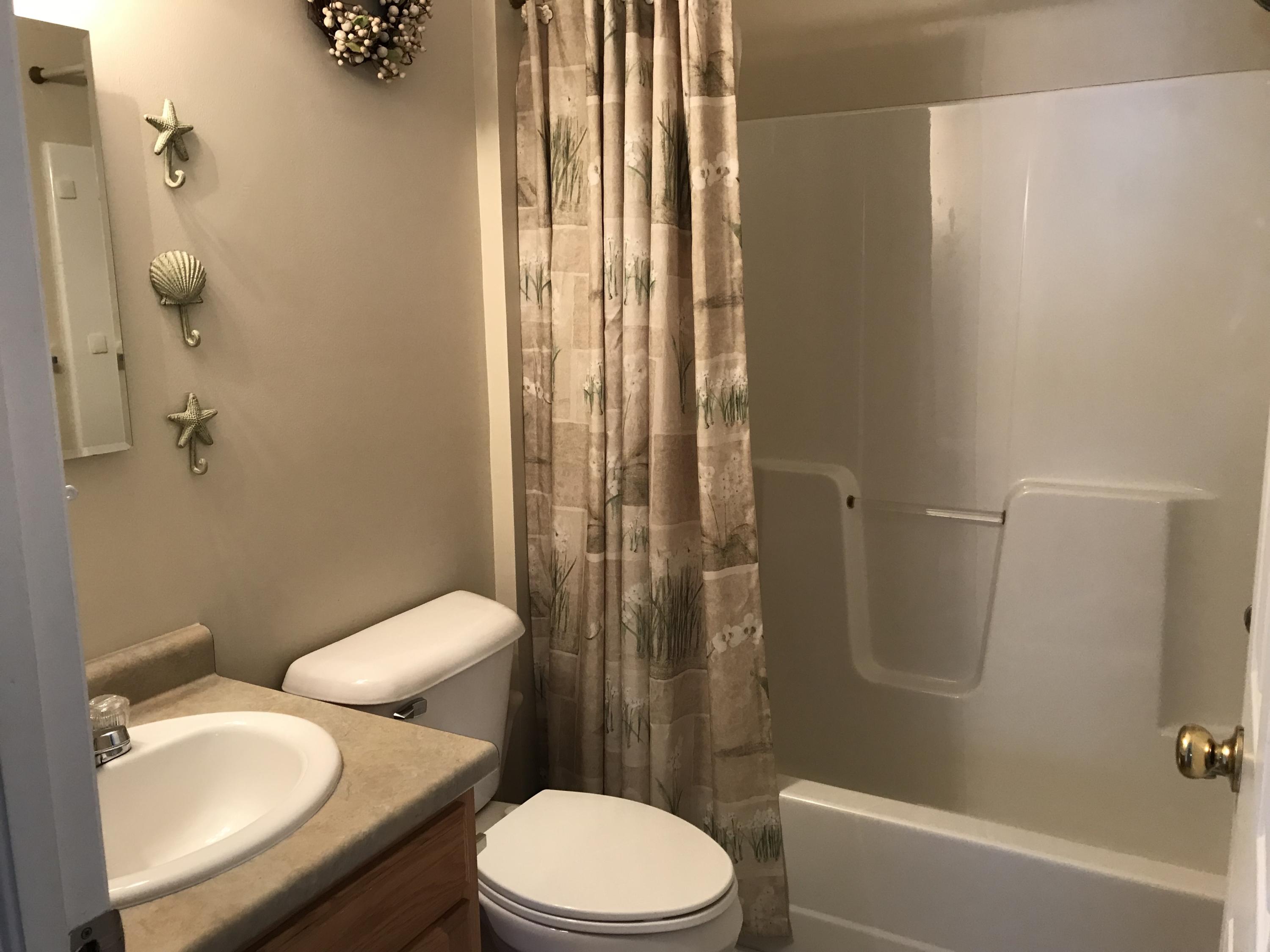 412 Post Road, Unit 103 Wells, ME 04090 - Photo 14 of 23 bathroom