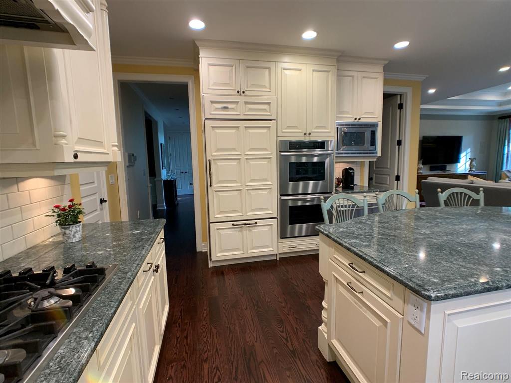 30246 Inkster Road Franklin, MI 48025 - Photo 35 of 53