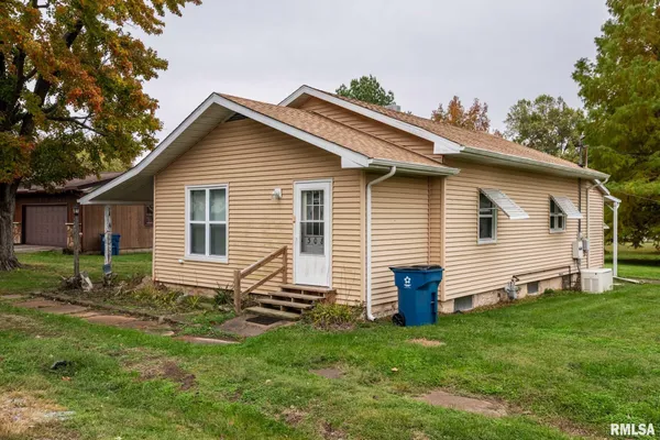 $120,000 | 308 West Flora Street, Valier, IL 62891
