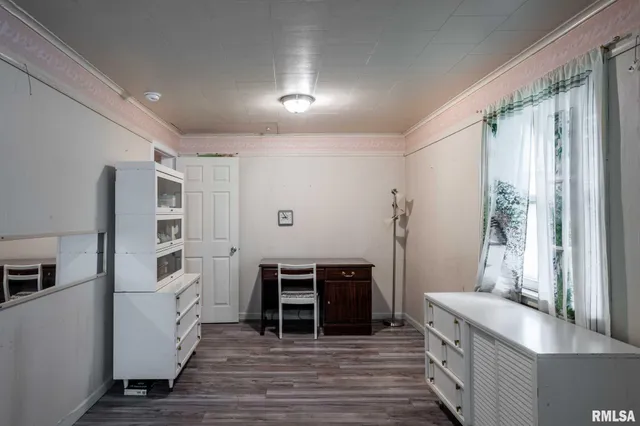 $130,000 | 308 West Flora Street, Valier, IL 62891